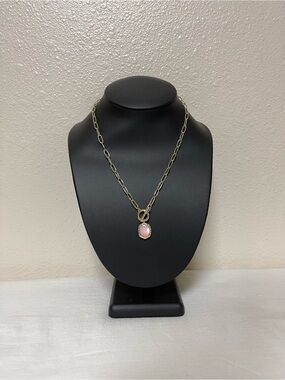Kendra Scott Daphne Gold Link Necklace with Pink Iridescent Abalone Pendant